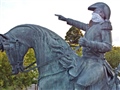 Radio Federal - Actualidad -  ESTATUAS Y MONUMENTOS DE LA CIUDAD AMANECIERON CON BARBIJOS CASEROS
