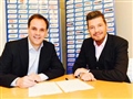 Radio Federal - Actualidad - MARCELO TINELLI Y JAVIER WEBER FIRMARON EL CONTRATO QUE EXTIENDE EL VINCULO POR CUATRO AÑOS MÁS