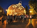 Radio Federal - Actualidad - Se colocó una esfera navideña gigante en la plaza del centro