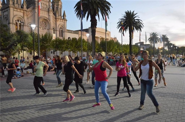 CARRERA DE LA MUJER Y DISTINTAS ACTIVIDADES 01