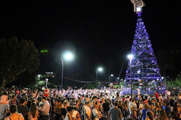 PAPÁ NOEL LLEGÓ AL CENTRO CÍVICO 01