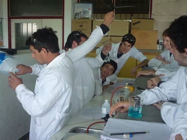 Alumnos Ingeniería Escuela Técnica.jpg