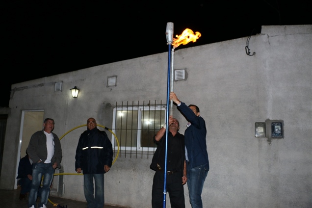 INTENDENTE BUCCA INAUGURÓ LA EXTENSIÓN DE GAS PARA BARRIO JARDÍN