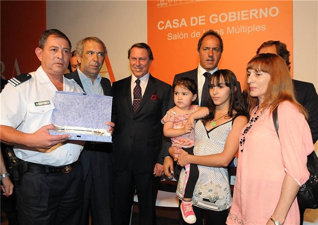 Scioli - Policía.jpg