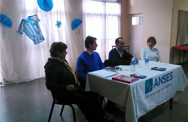 Charla ANSES.jpg